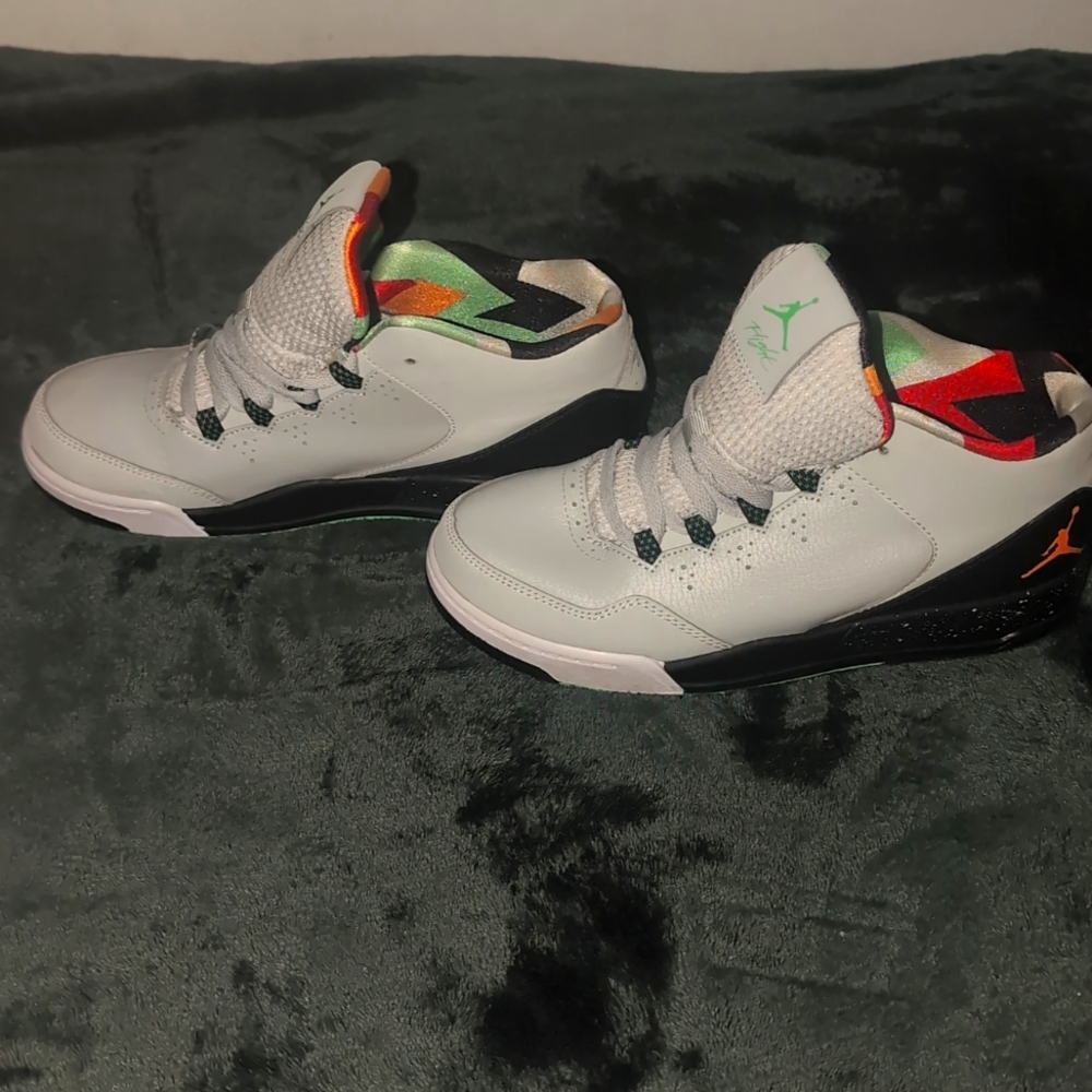 Jordan size 3y kids multicolor
